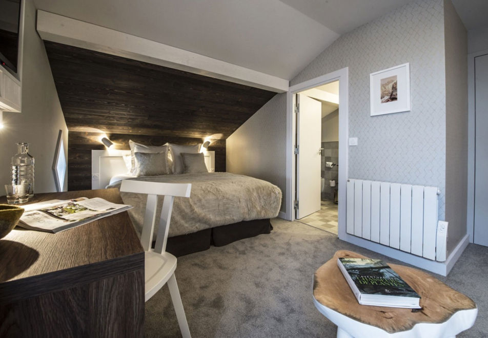 Chalet Whymper, Chamonix (Catered Chalet) - Double room