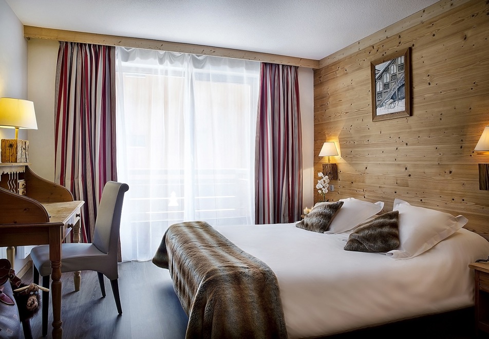 Alpen Roc, La Clusaz (hotel) - Typical Double Room