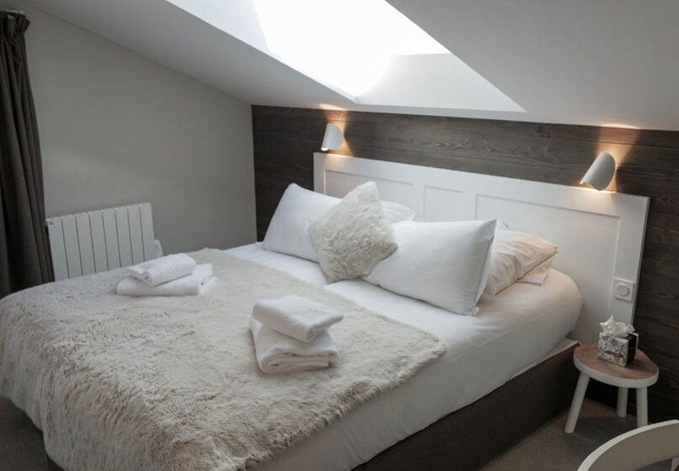 Chalet Whymper, Chamonix (Catered Chalet) - Superior double bedroom