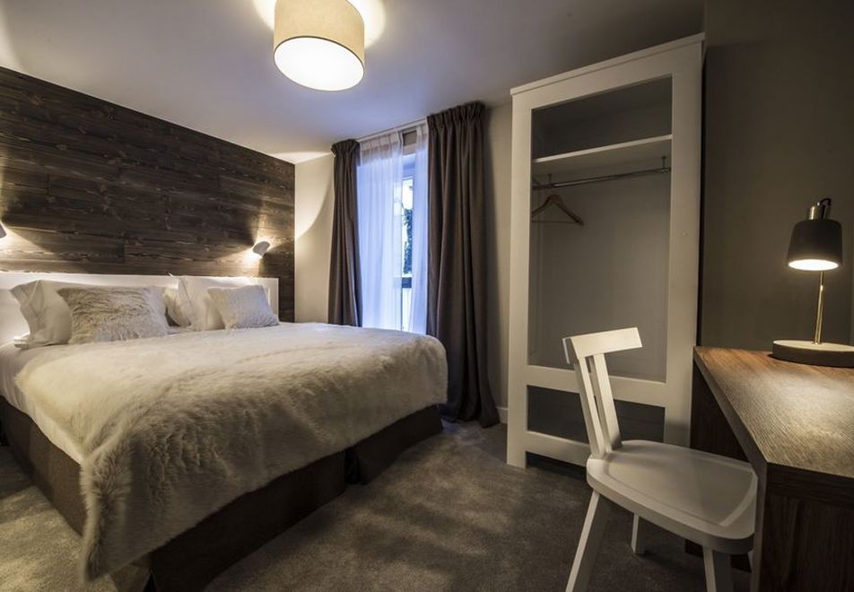 Chalet Whymper, Chamonix (Catered Chalet) (©Chamonix TO) - Double bedroom