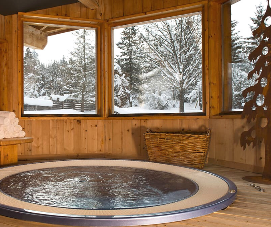 Hot tub at Hotel du Golf, Correncon