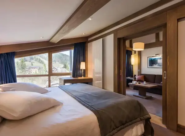 Le Petit Dru, Morzine (Hotel) Junior Suite OPT (1)