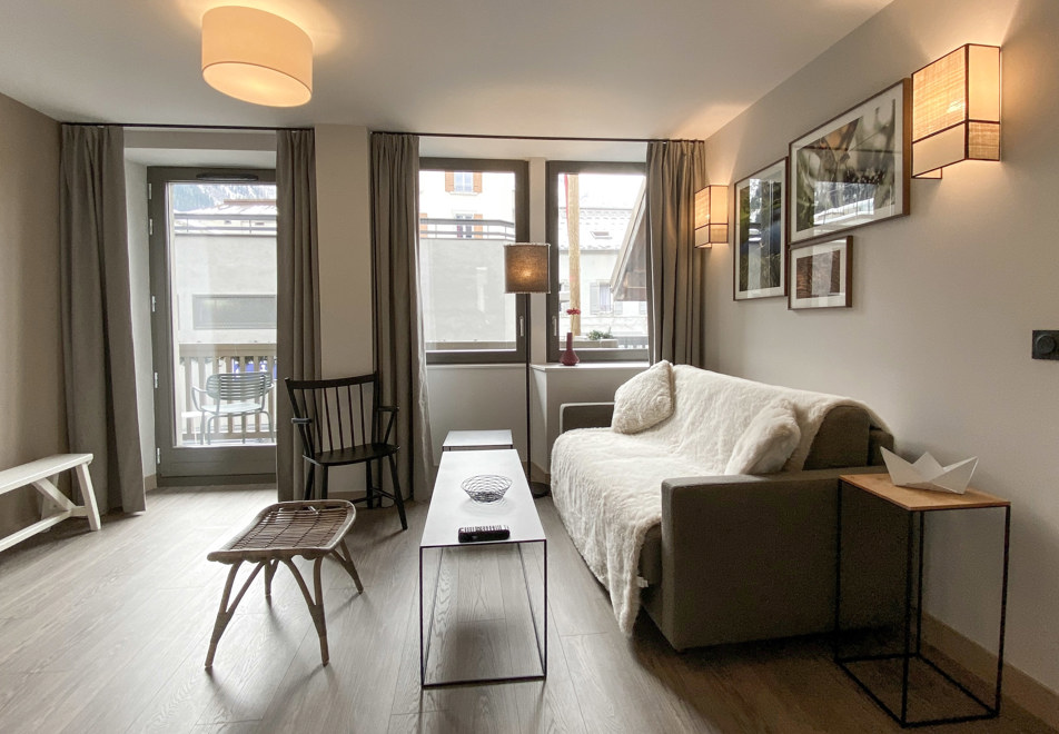Le Genepy, Chamonix (Self Catered Apartments) - 3 bed penthouse