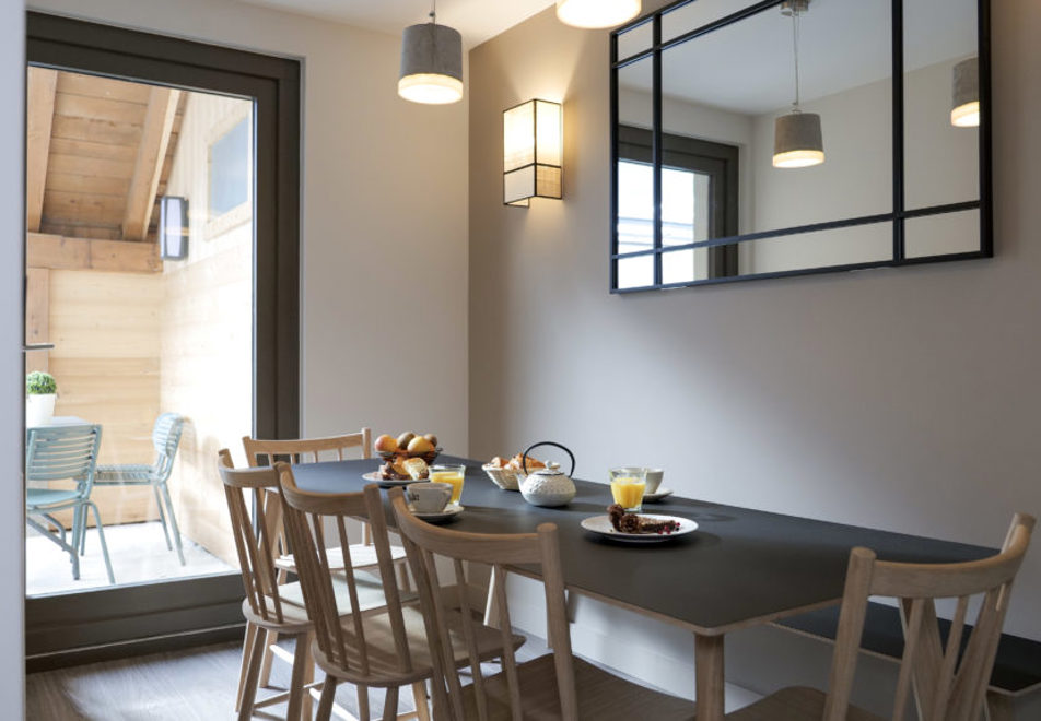 Le Genepy, Chamonix (Self Catered Apartments) - 3 bed penthouse