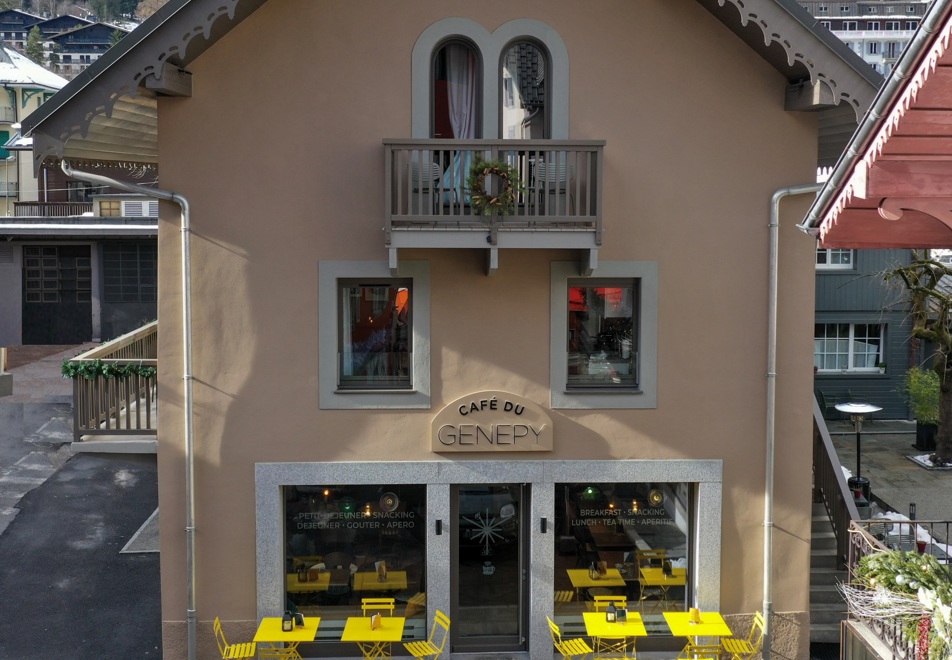 Le Genepy, Chamonix (Self Catered Apartments) - Cafe