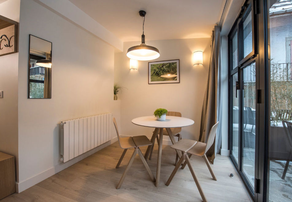 Le Genepy, Chamonix (Self Catered Apartments) - 1 bed standard