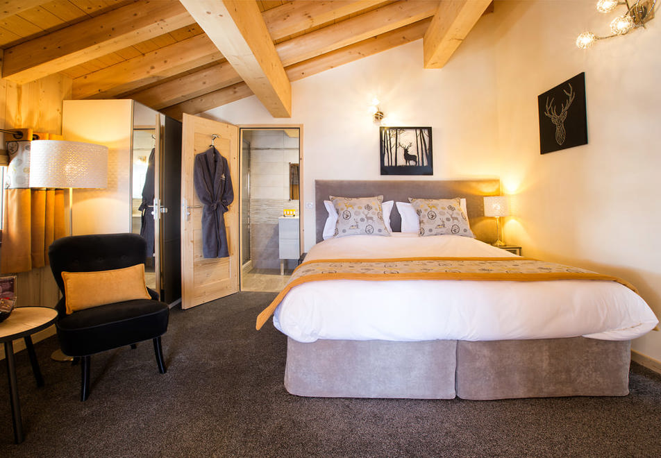 Angelonia, La Rosiere (Catered chalet) - Double bedroom
