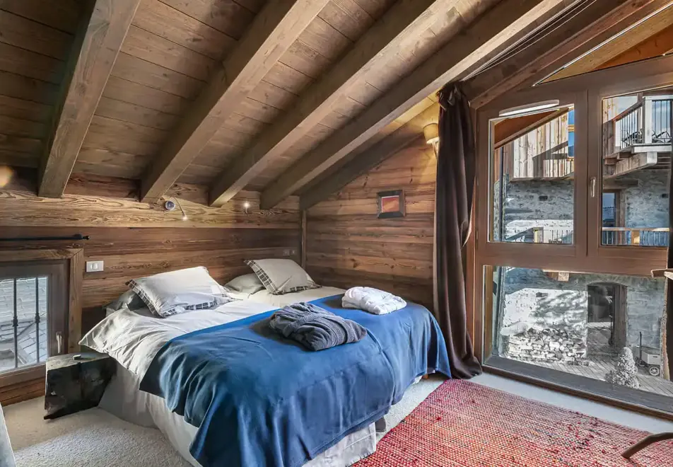 Le Chalet Martine, St Martin de Belleville (catered chalet) - Double bedroom