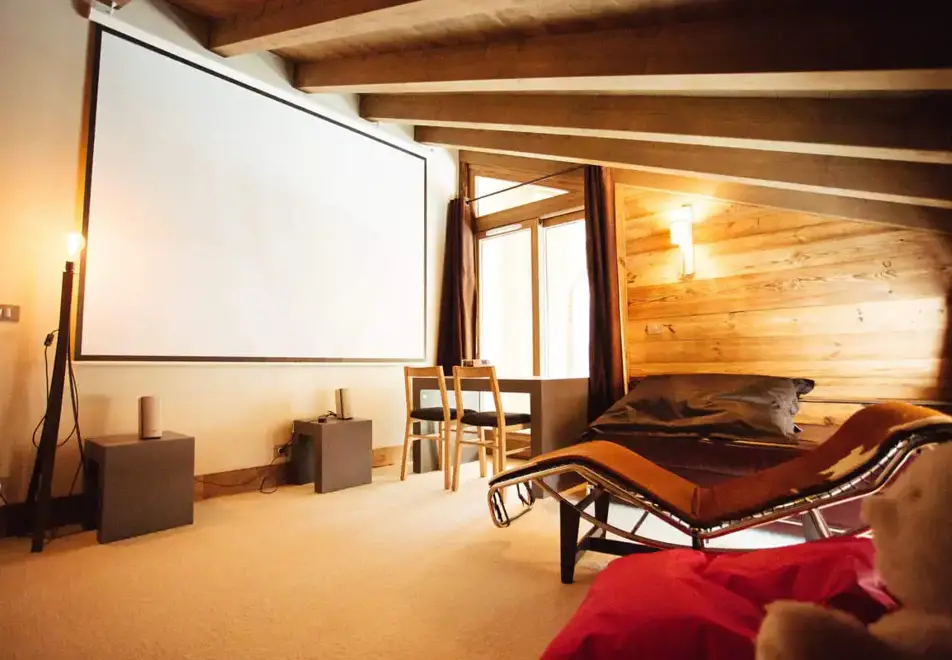 Le Chalet Martine, St Martin de Belleville (catered chalet) - Cinema room