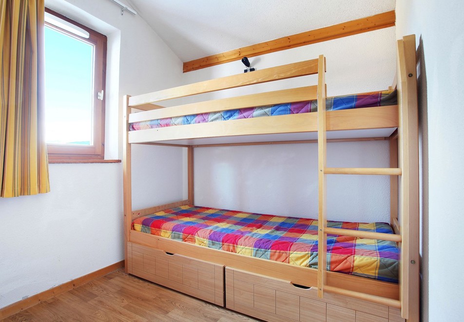Le Buet, Morillon 1100 (self catered apartments) - Bunk room