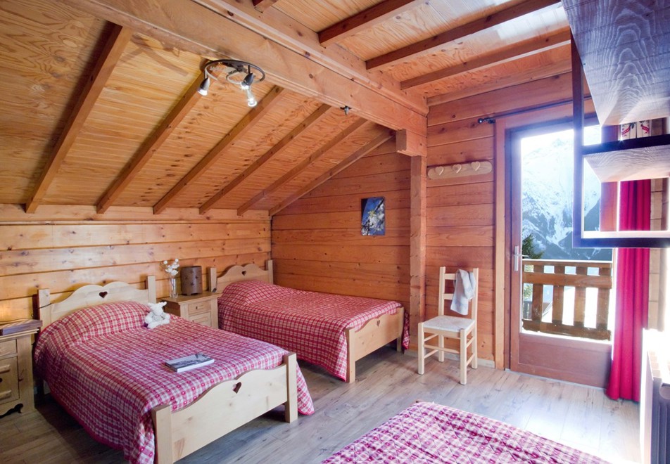 Le Pont, Les Deux Alpes (self catered chalet) - Bedroom