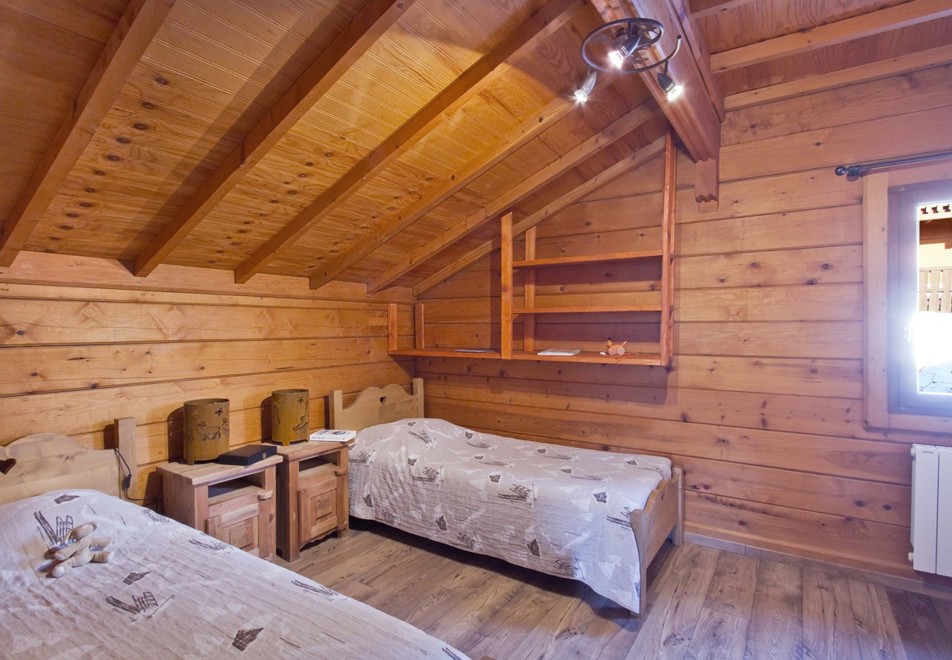 Le Pont, Les Deux Alpes (self catered chalet) - Bedroom
