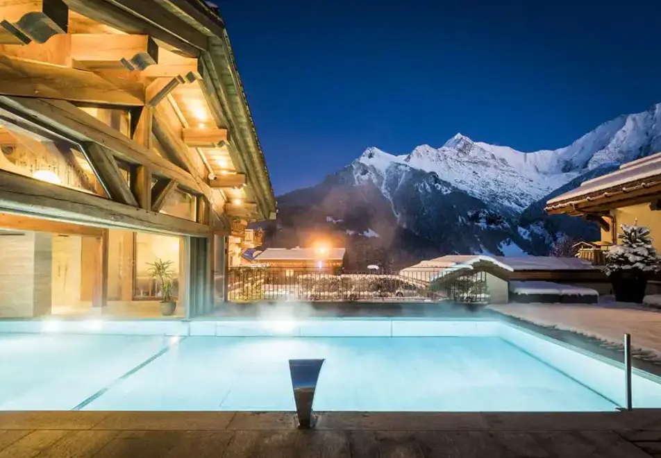 Hotel Armancette, St Nicolas de Veroce (hotel) - Indoor/outdoor pool