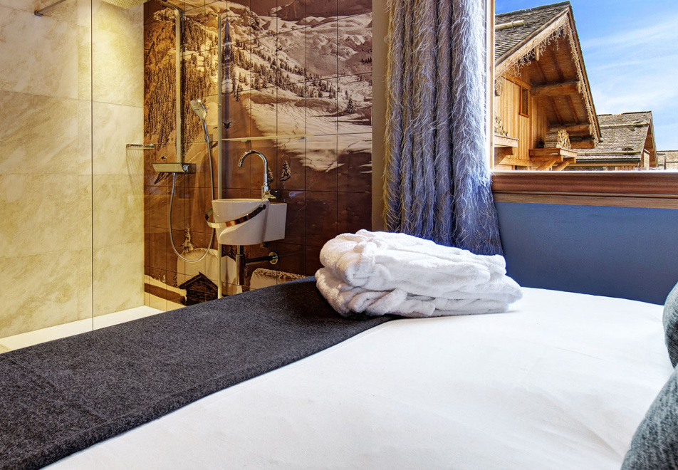 Chalet Enarpa, La Clusaz (chalet) - Double bedroom