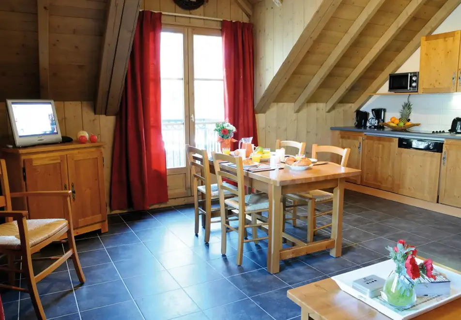 Les Arolles, St Gervais (self catered apartment) - Typical Apartment