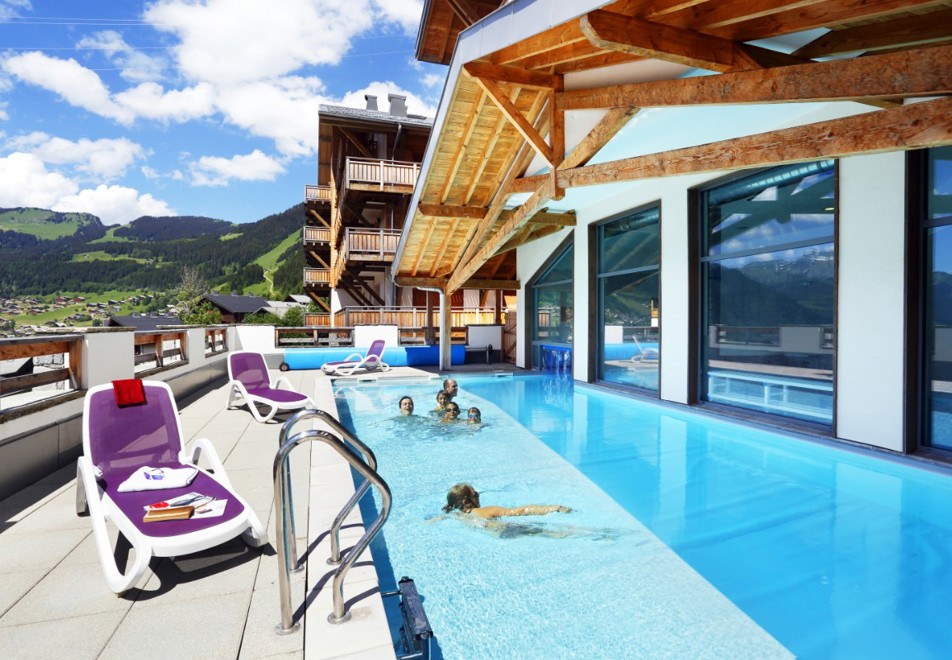 Grand Ermitage, Chatel (self catered apartments) - Indoor/outdoor pool