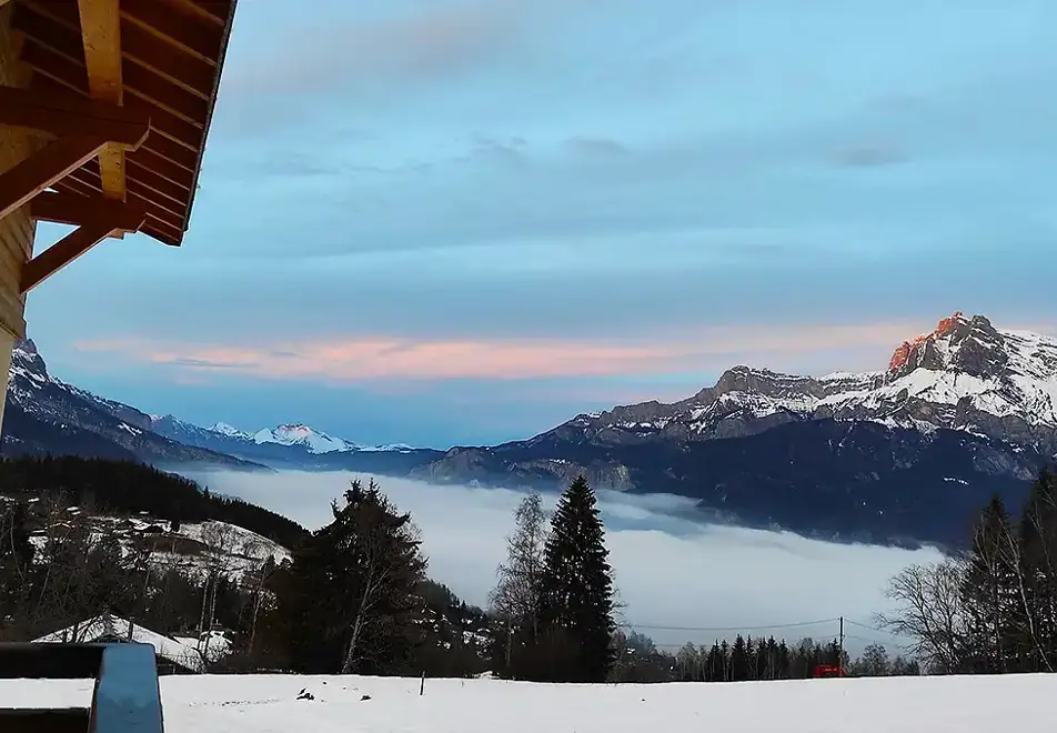 Chalet des Pistes, Combloux (self catered apartments) - Stunning views