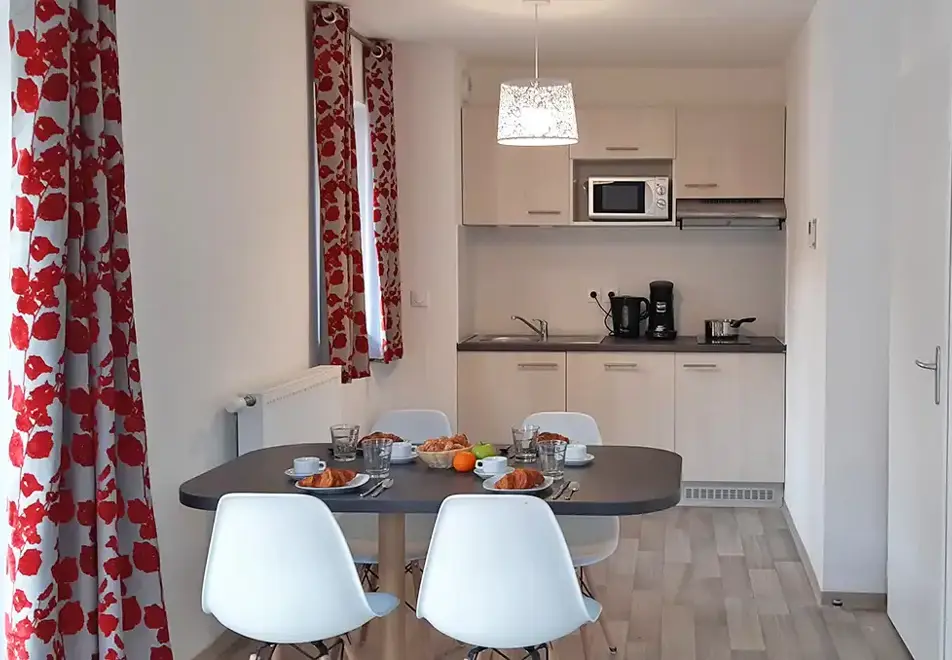 Chalet des Pistes, Combloux (self catered apartments) - Studio apartment