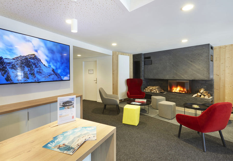 Le Hameau, Les Deux Alpes (self catered apartments) - Reception