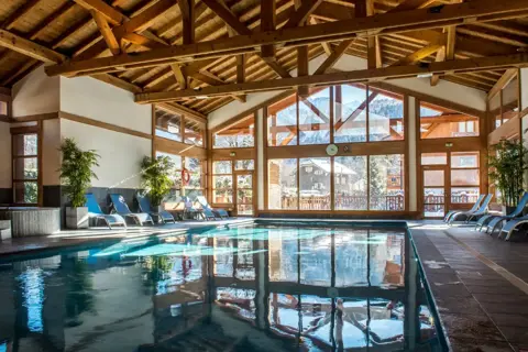 La Reine des Pres, Samoens (self catered apartments) - Indoor pool