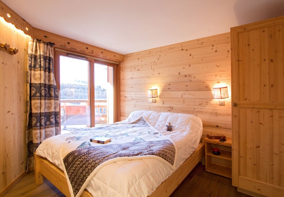 Husky, Les Deux Alpes (self catered chalet) - Double bedroom