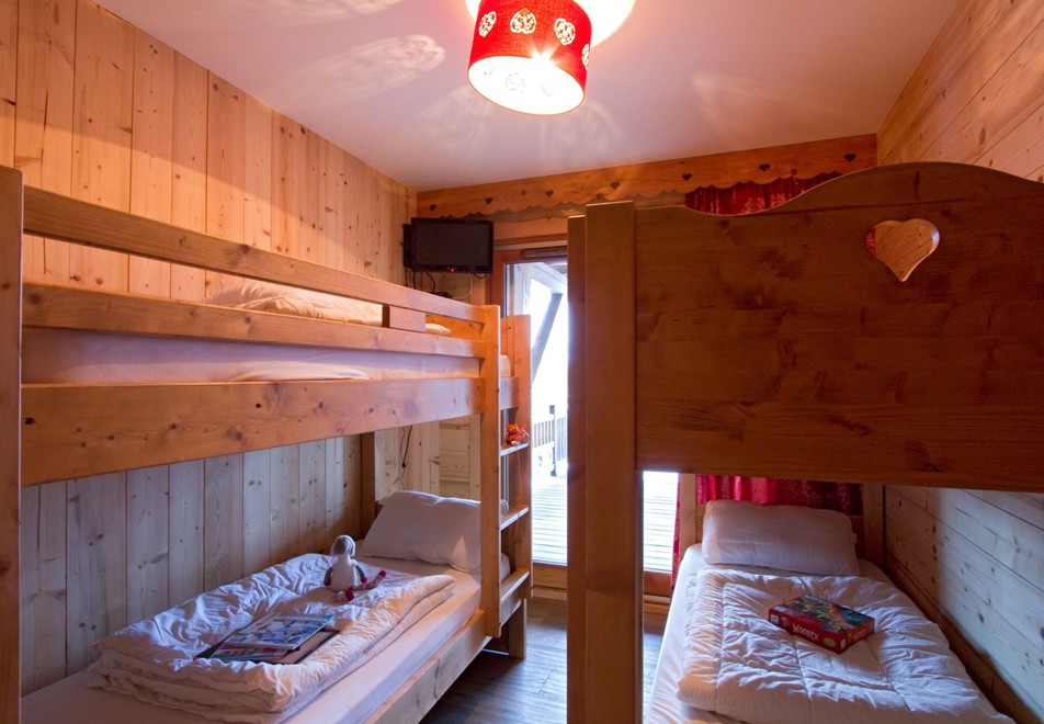 Husky, Les Deux Alpes (self catered chalet) - Bunk room
