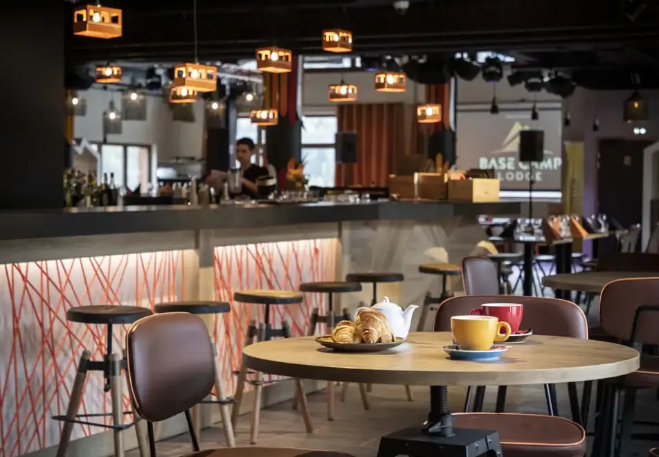 Base Camp Lodge, Bourg St Maurice (Hotel) - BC7 bar & restaurant