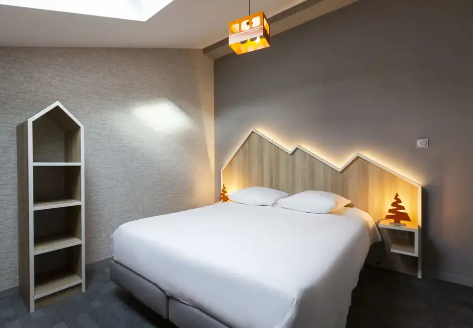 Base Camp Lodge, Bourg St Maurice (Hotel) - Iseran room