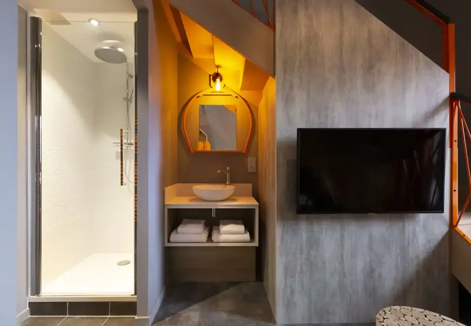 Base Camp Lodge, Bourg St Maurice (Hotel) - Iseran room