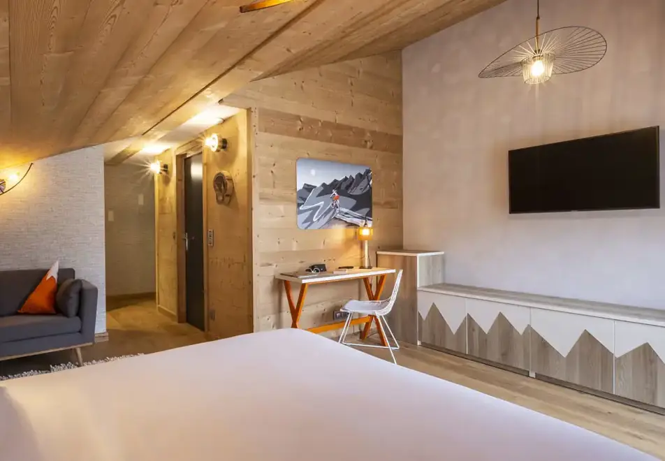 Base Camp Lodge, Bourg St Maurice (Hotel) - Sommet Suite room