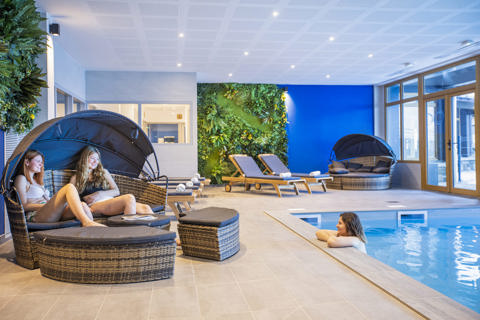 Les Clarines, Les Deux Alpes (self catered apartments) (©Manureyboz) - Indoor/outdoor pool