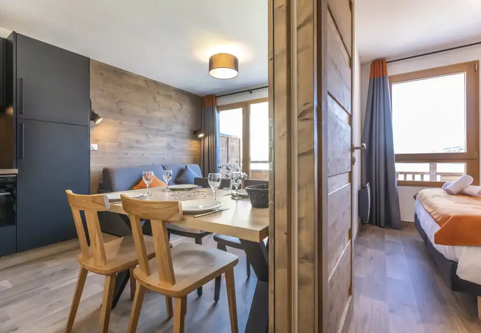 Les Clarines, Les Deux Alpes (self catered apartments) (©Manureyboz) - Typical style 1 bed confort 4
