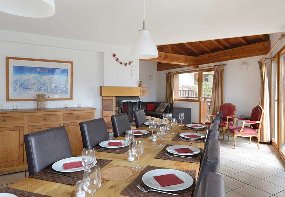 Les Chalets des Deux Domaines, Peisey Vallandry (self catered chalets) - Dining area