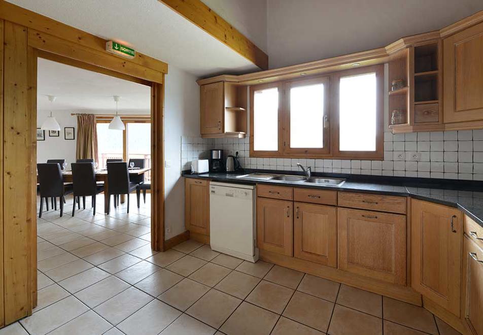Les Chalets des Deux Domaines, Peisey Vallandry (self catered chalets) - Kitchen