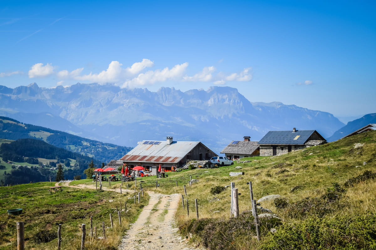 Les Contamines Summer Holidays Lake & Mountains Peak Retreats