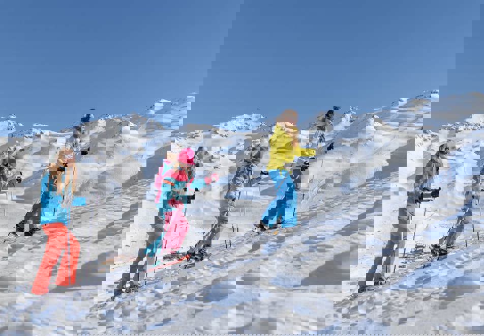 Val Thorens ski resort, 3 Valleys (France) - Snowshoeing in the mountains