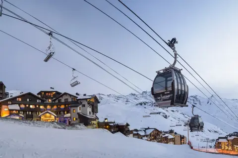 l'Oxalys, Val Thorens (self catered apartments) - Ski-in/ski-out (©StudioBergoend)