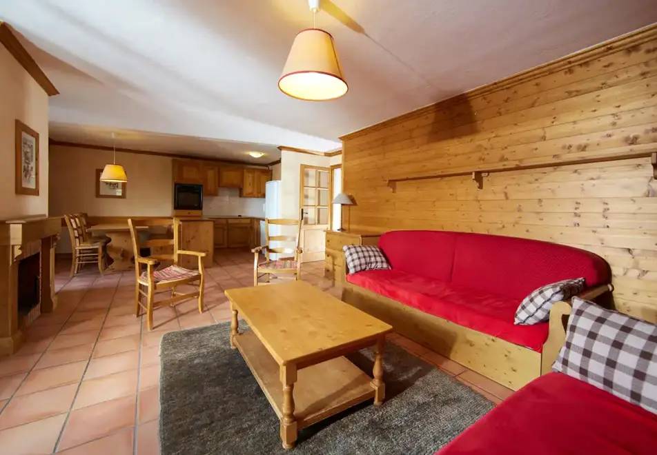 Les Chalets du Soleil, Les Menuires (self catered apartments) - Authentique apartments