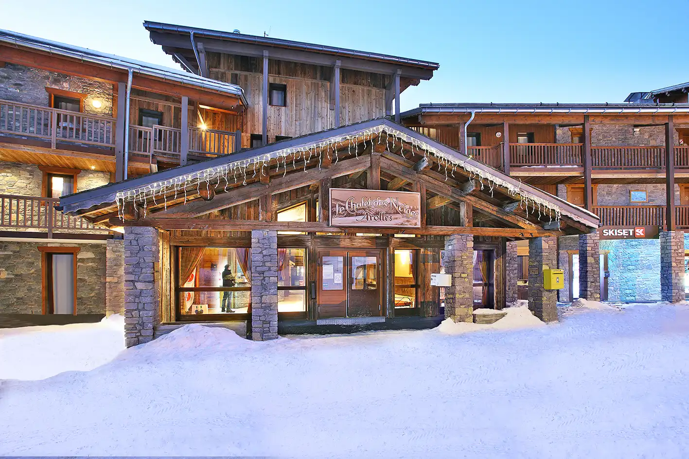 Chalet Des Neiges Arolles, Arcs 2000 (Self Catered Apartments) OPT (1)