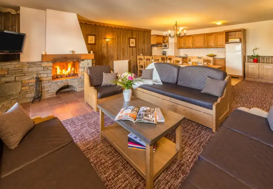 Chalet Altitude, Arc 2000 (Self catering apartment) - Typical apartment style