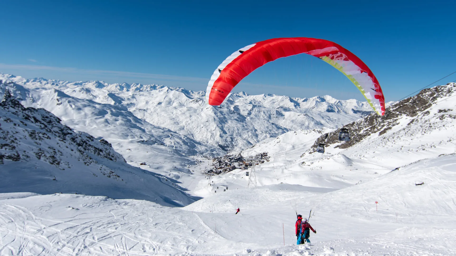 Val Thorens paragliding (t.loubere).webp