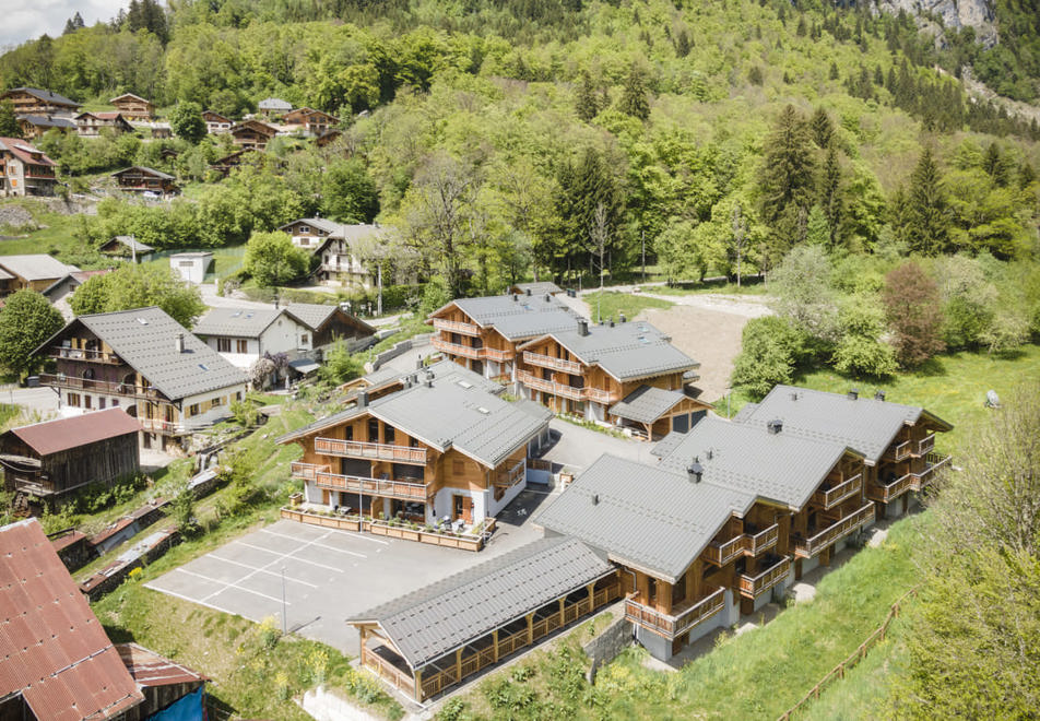 Le Pre de Anne Chloe, Samoens (self catering apartments) - Aerial view (©Manureyboz)