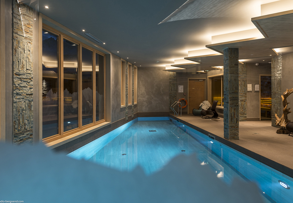 Le Taos, Tignes le Lac - Indoor pool (©Studio Bergoend)