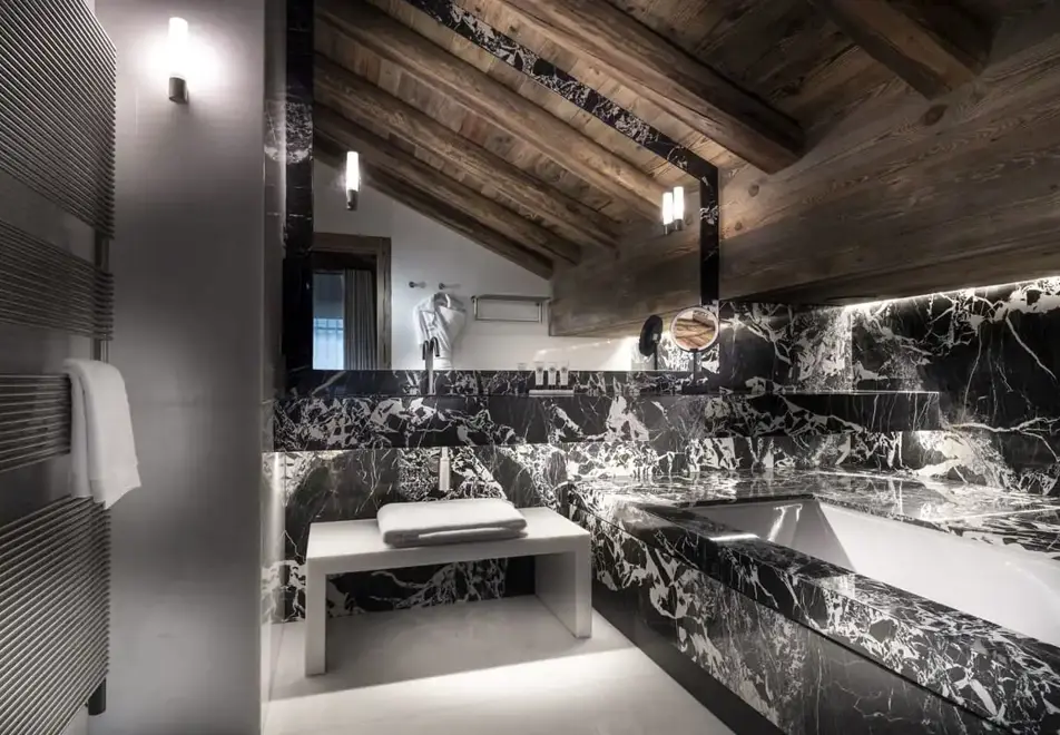 Hotel Armancette, St Nicolas de Veroce (hotel) - Typical Junior Suite style (©David Machet)