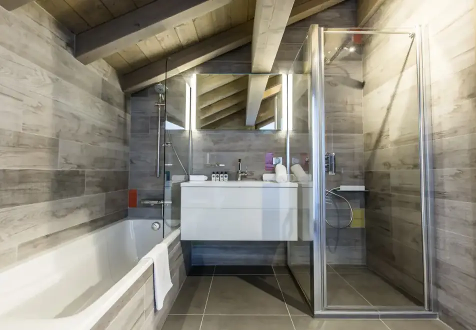 Keystone Lodge, Courchevel Moriond (self catered apartments) - 5 bed penthouse 11