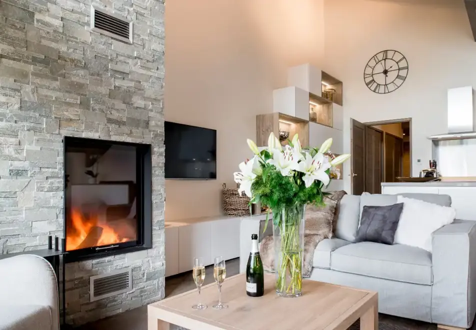 Mammoth Lodge, Courchevel Moriond (self catered apartments) - 3 bed 8