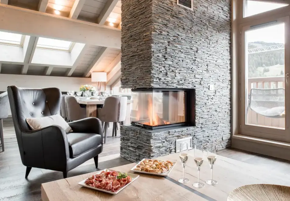 Mammoth Lodge, Courchevel Moriond (self catered apartments) - 4 bed 9 penthouse