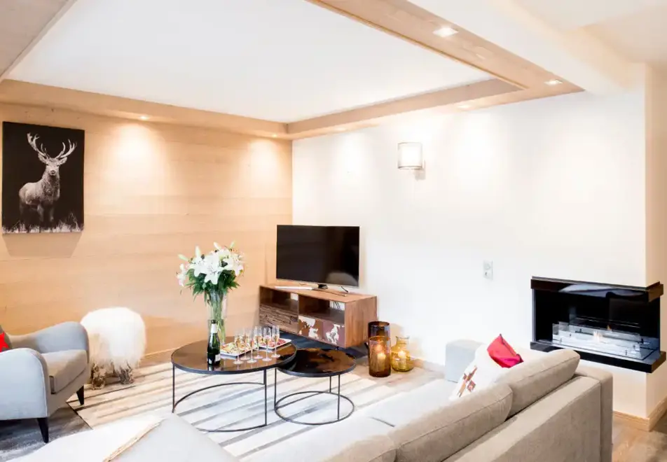 Mammoth Lodge, Courchevel Moriond (self catered apartments) - 2 bed 2 alc 8