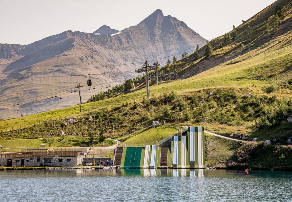 Tignes in Summer - Lake at Tignes le Lac (©Andy Parant)