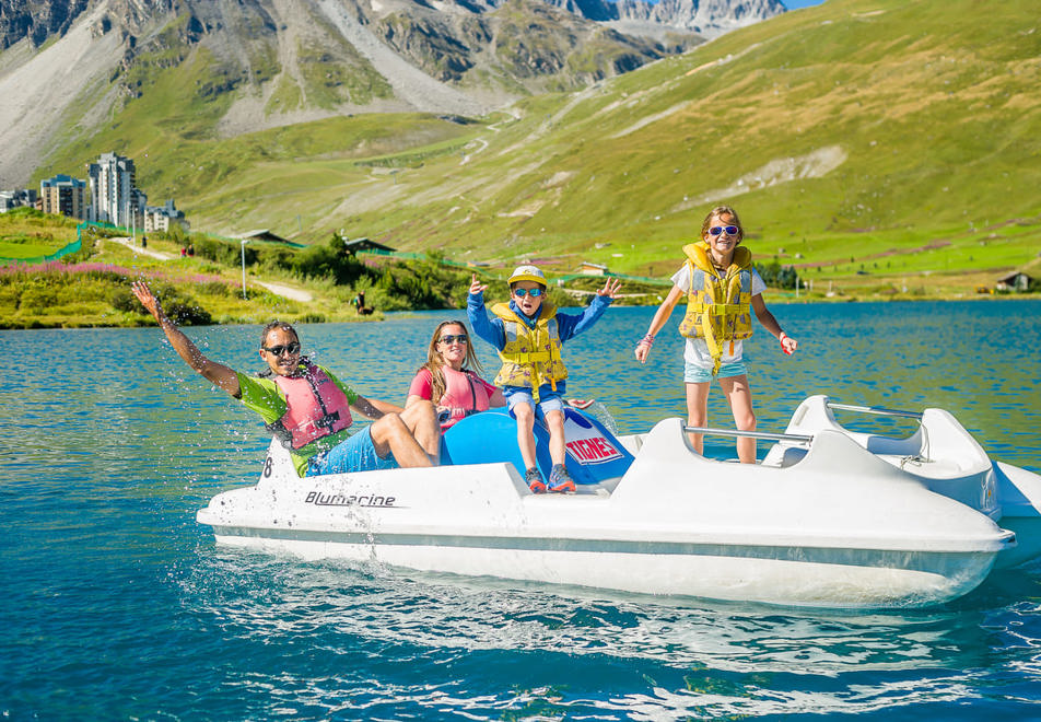 Tignes in Summer - Lake at Tignes le Lac (©Andy Parant)